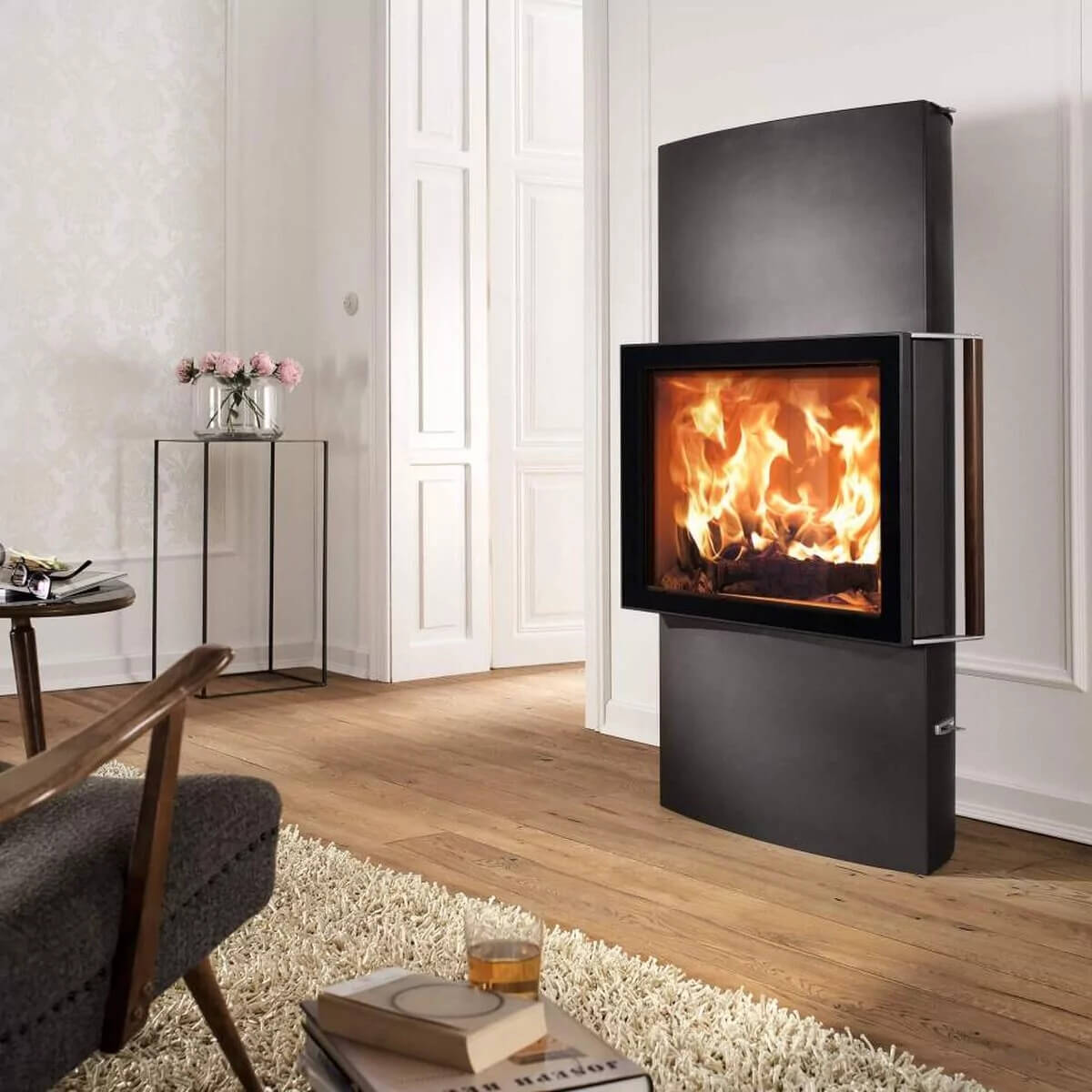 Austroflamm Kaminofen schwarz im Wohnzimmer