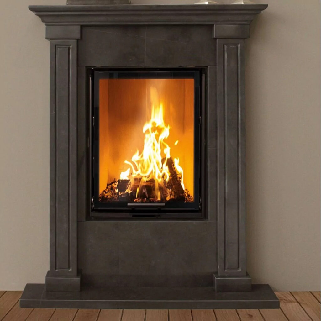 Kamineinsatz von Camina in Naturstein
