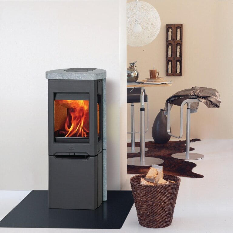 Kaminofen Gussofen Jotul F 165 - Gusssockel mit Seitenfenstern - 5 kW - schwarz lackiert (BP)
