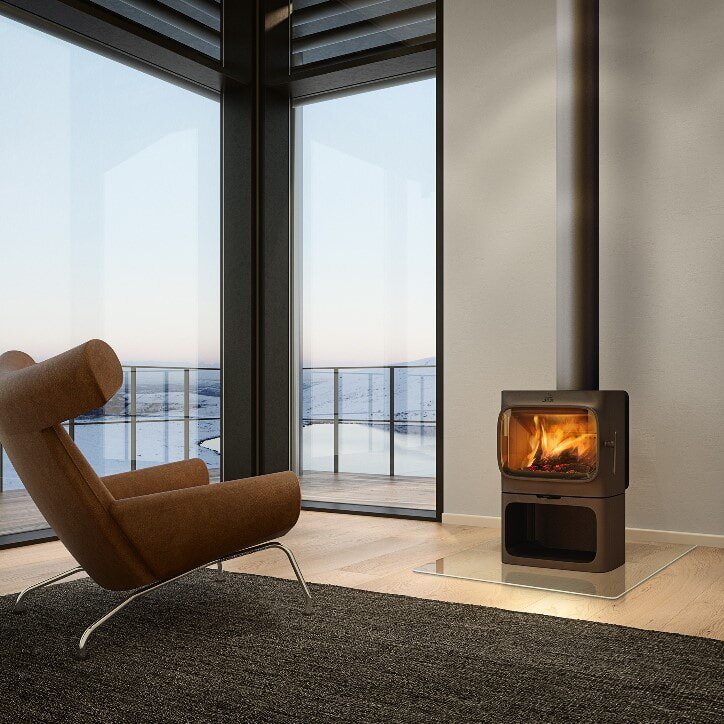 Kaminofen Gussofen Jotul F 305 B R (Hitzeschutzplatte) mit Sockel - 7 kW - schwarz lackiert (BP)