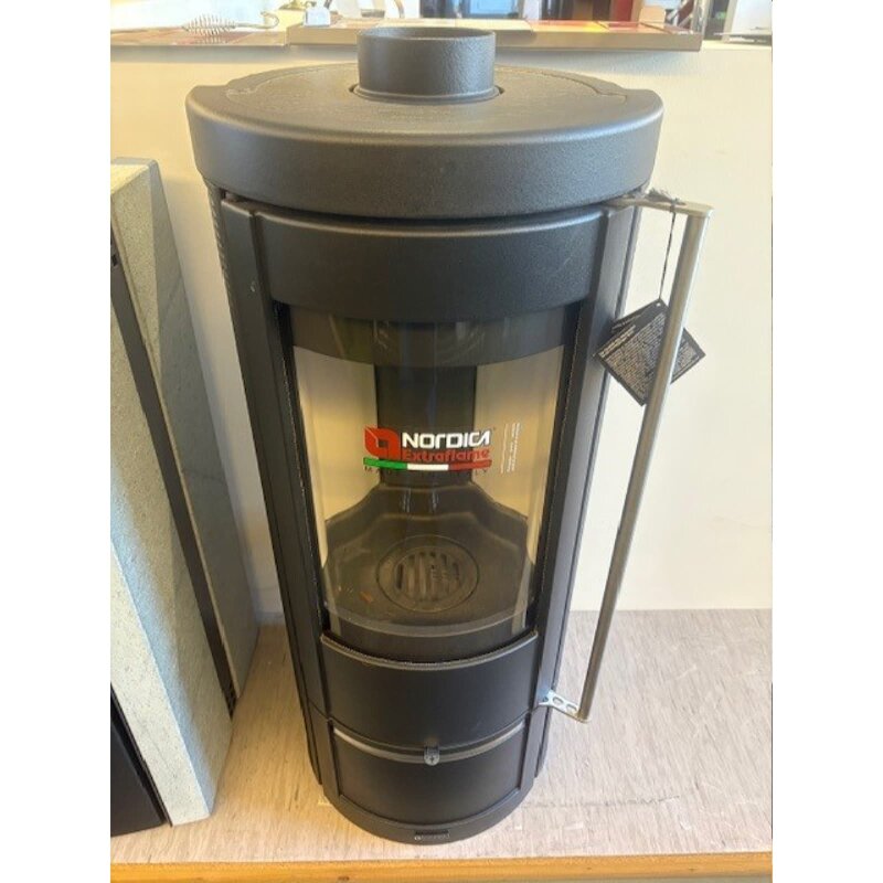 Kaminofen La Nordica Marlena - 7,5 kW - AUSSTELLUNGSSTÜCK