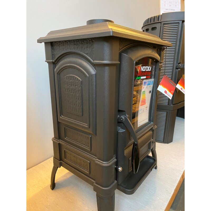 Kaminofen Gussofen La Nordica Giulietta X 4.0 - 6,5 kW - AUSSTELLUNGSSTÜCK