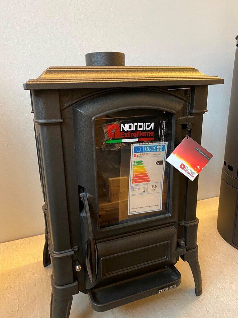 Kaminofen Gussofen La Nordica Giulietta X 4.0 - 6,5 kW - AUSSTELLUNGSSTÜCK