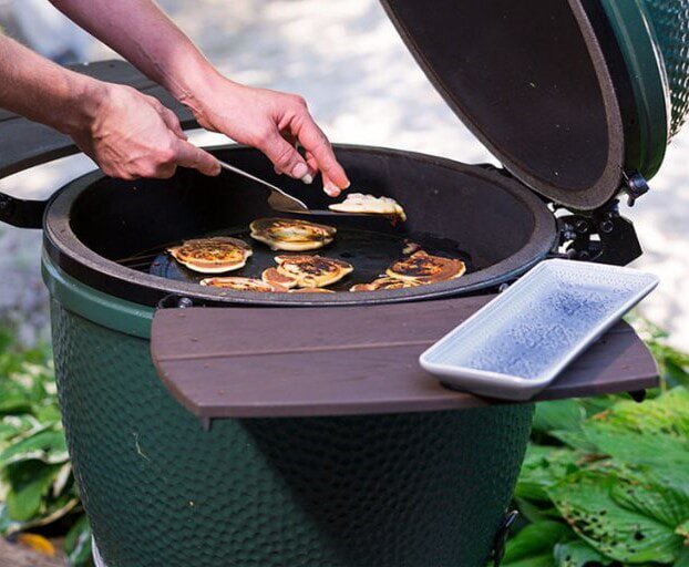 Big Green Egg - Gusseisen Grillplatte für XXL, XL, L