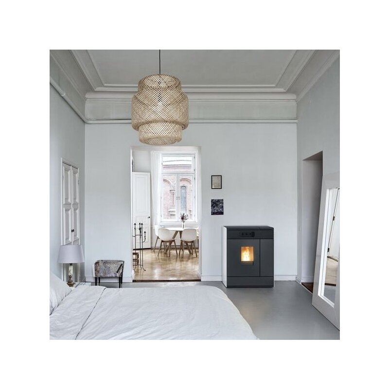 Pelletofen wassergeführt MCZ Aki Hydromatic 18 R M2 (Anschluss hinten) - Maestro+ - 18 kW