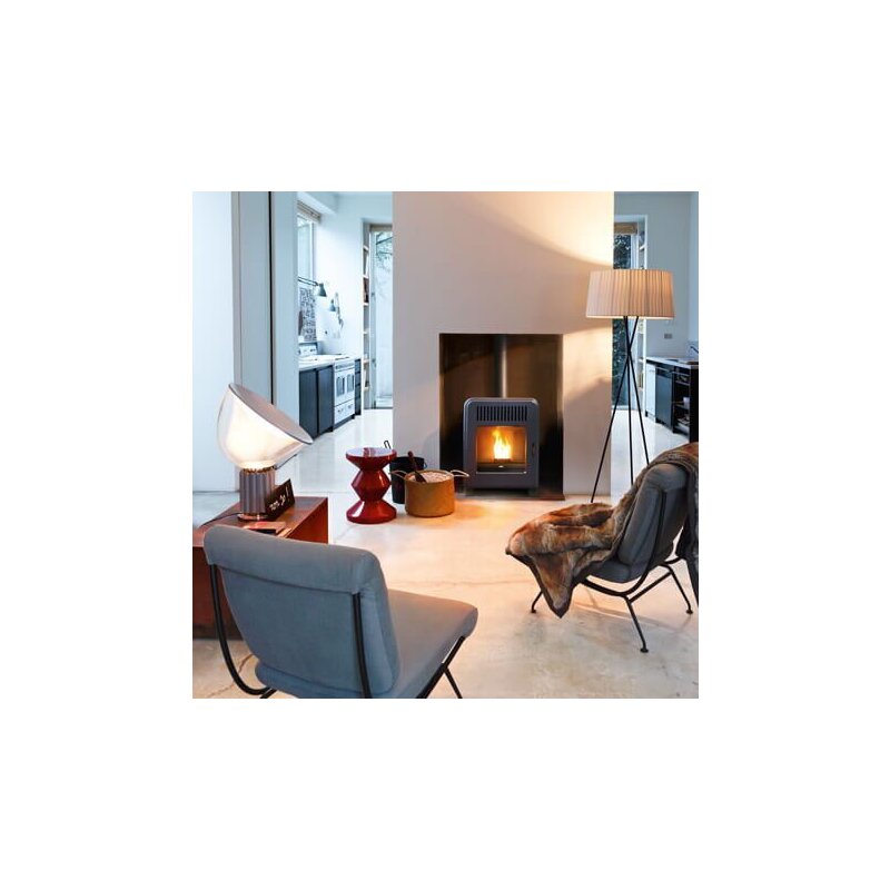 Pelletofen MCZ CUTE Air 8 UP M1 (Anschluss oben) - Maestro+ - Schwarz - 8 kW