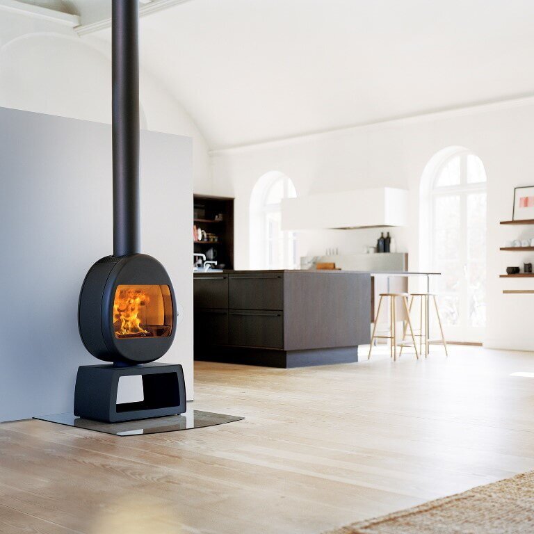 Kaminofen SCAN 66-4 mit eckigem Sockel (Plinth) - 5 kW - Schwarz