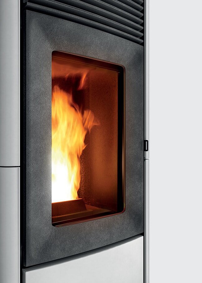 Pelletofen MCZ STAR Air 8 R M3 (Anschluss hinten) - Maestro+ - 8 kW