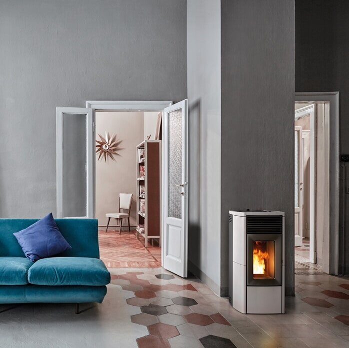 Pelletofen MCZ STAR Comfort Air 10 UP M3 (Anschluss oben) kanalisierbar - Maestro+ - 10 kW