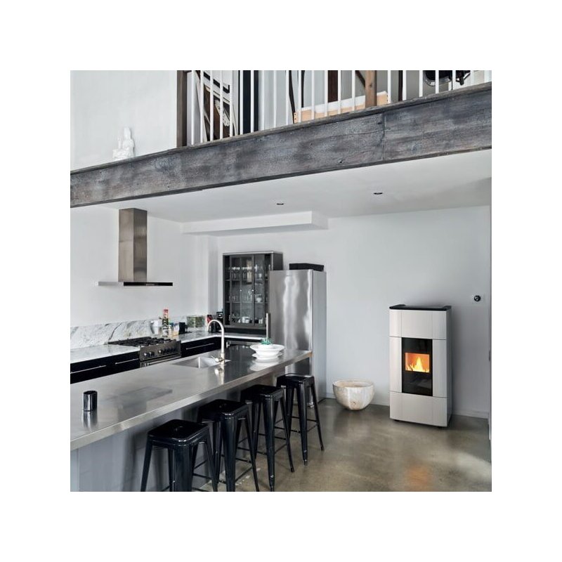 Pelletofen wassergeführt MCZ JAZZ Hydromatik 30 R M1 (Anschluss hinten) - Maestro+ - 28,5 kW