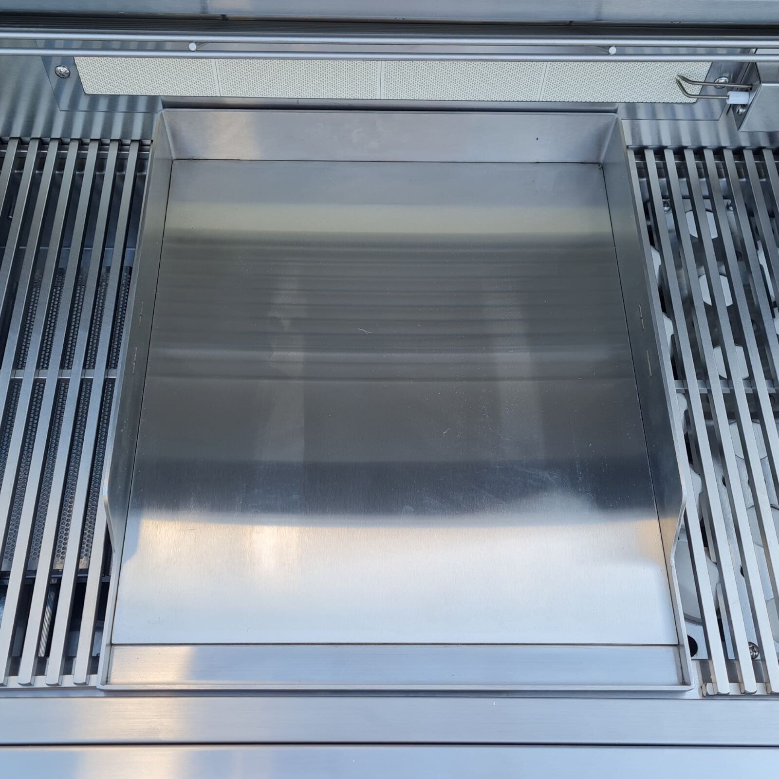 Vivandio Fyre X - Plancha mit herausnehmbarer Fettwanne