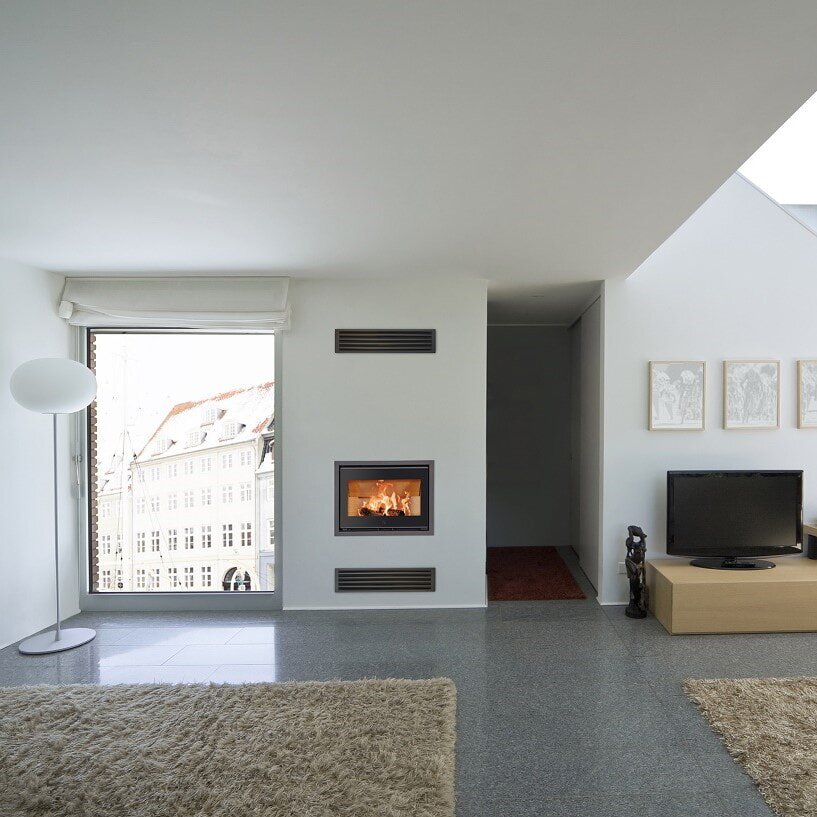 Kamineinsatz SCAN 1005 BB schwarzes Glas/ schwarze Kantenleiste 32 mm - 6 kW