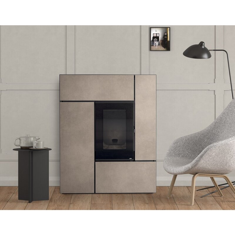 Pelletofen MCZ Feel Comfort Air Matic 12  Core R (Anschluss hinten) kanalisierbar - Maestro+ - 12 kW