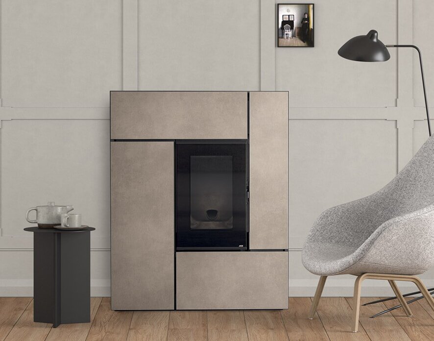 Pelletofen MCZ Feel Comfort Air Matic 12  Core UP (Anschluss oben) kanalisierbar - Maestro+ - 12 kW