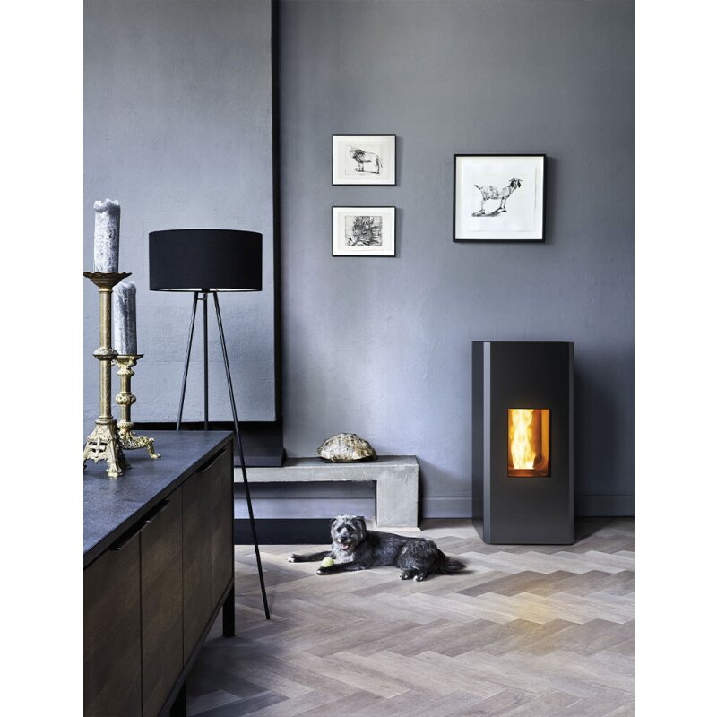 Pelletofen MCZ MAKO Comfort Air Matic 8 Core R (Anschluss hinten) kanalisierbar - Maestro+ - 8 kW