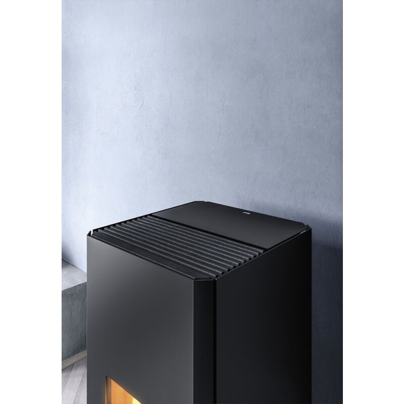 Pelletofen MCZ MAKO Comfort Air Matic 8 Core R (Anschluss hinten) kanalisierbar - Maestro+ - 8 kW