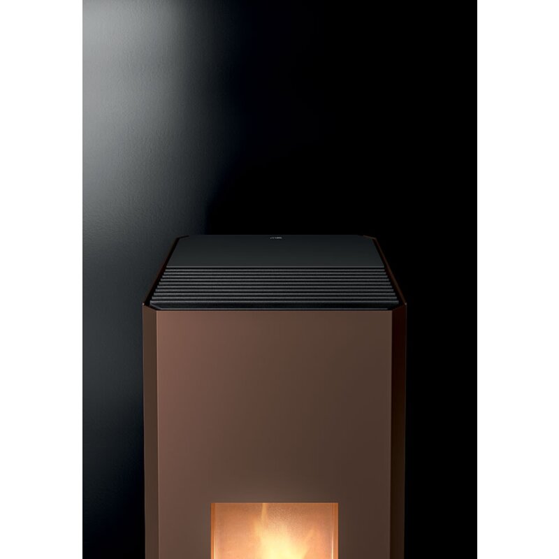 Pelletofen MCZ MAKO Comfort Air Matic 8 Core R (Anschluss hinten) kanalisierbar - Maestro+ - 8 kW