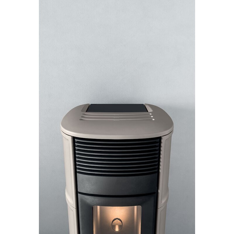 Pelletofen MCZ SUITE Comfort Air Matic 12 CORE R (Anschluss hinten) kanalisierbar - Maestro+ - 12 KW