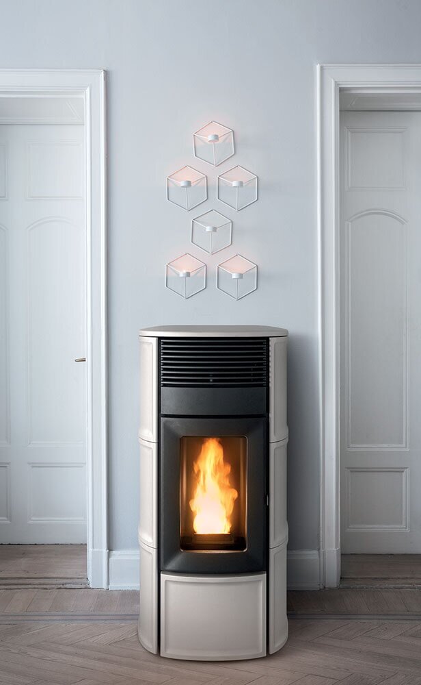 Pelletofen MCZ SUITE Comfort Air Matic 12 CORE R (Anschluss hinten) kanalisierbar - Maestro+ - 12 KW