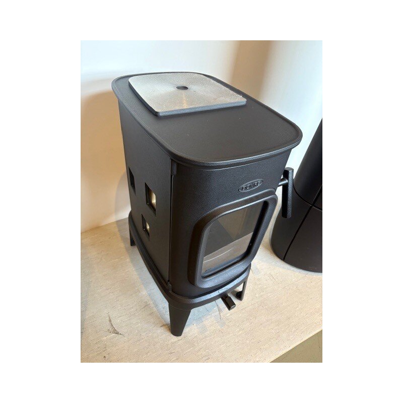 Kaminofen Dovre Saga 107 mit Kochplatte - 7 kW - Schwarz lackiert - AUSSTELLUNGSSTÜCK