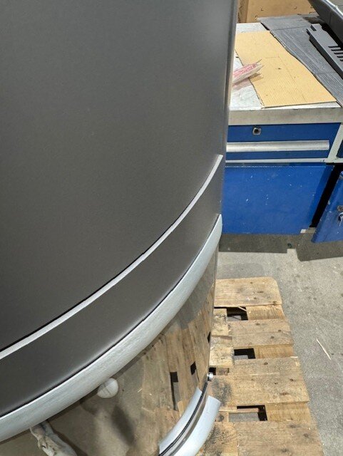 Kaminofen  SCAN 83-4 Maxi, Griff und Leisten Alu, grau - 5 kW (RLU) - B-Ware