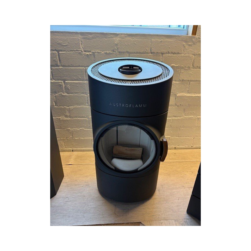 Kaminofen Austroflamm Clou Compact 2.0 - 6 kW - AUSSTELLUNGSSTÜCK