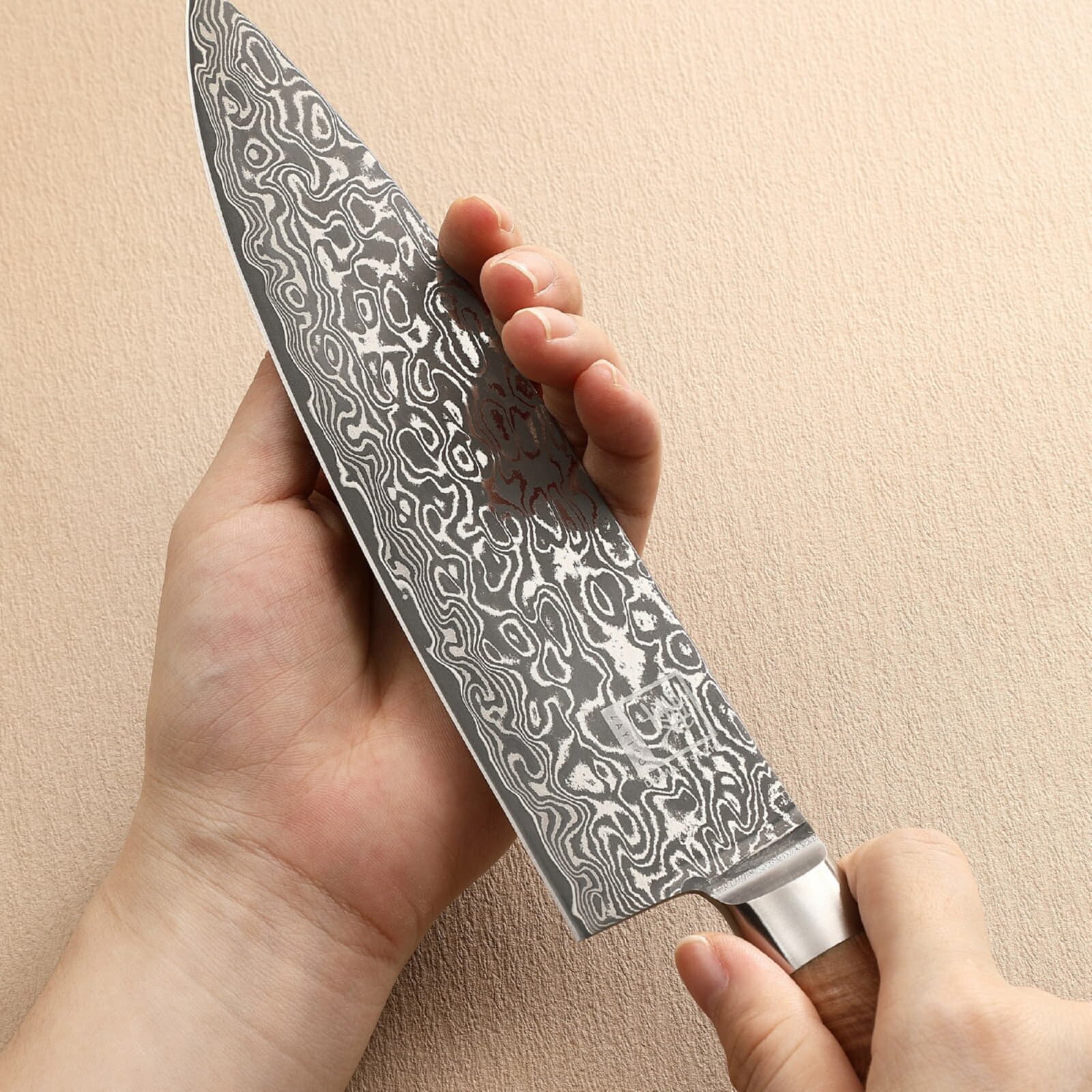 Zayiko Kinone - Chefmesser 20cm - Damastmesser aus schwarzem Stahl
