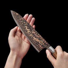 Zayiko BlackMagma - Chefmesser 19cm - Damastmesser in schwarz mit Bronze- und Kupferelementen