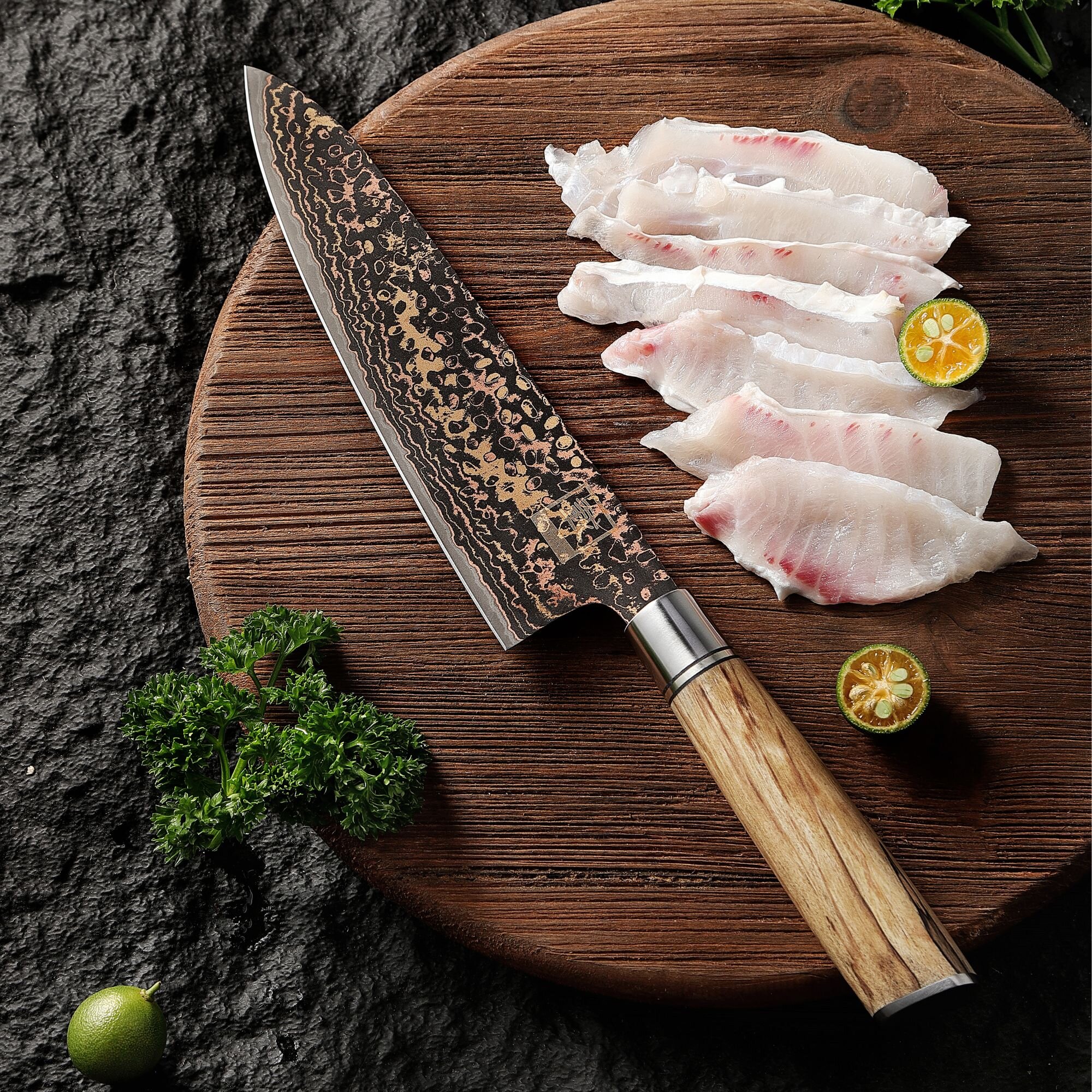 Zayiko BlackMagma - Chefmesser 19cm - Damastmesser in schwarz mit Bronze- und Kupferelementen