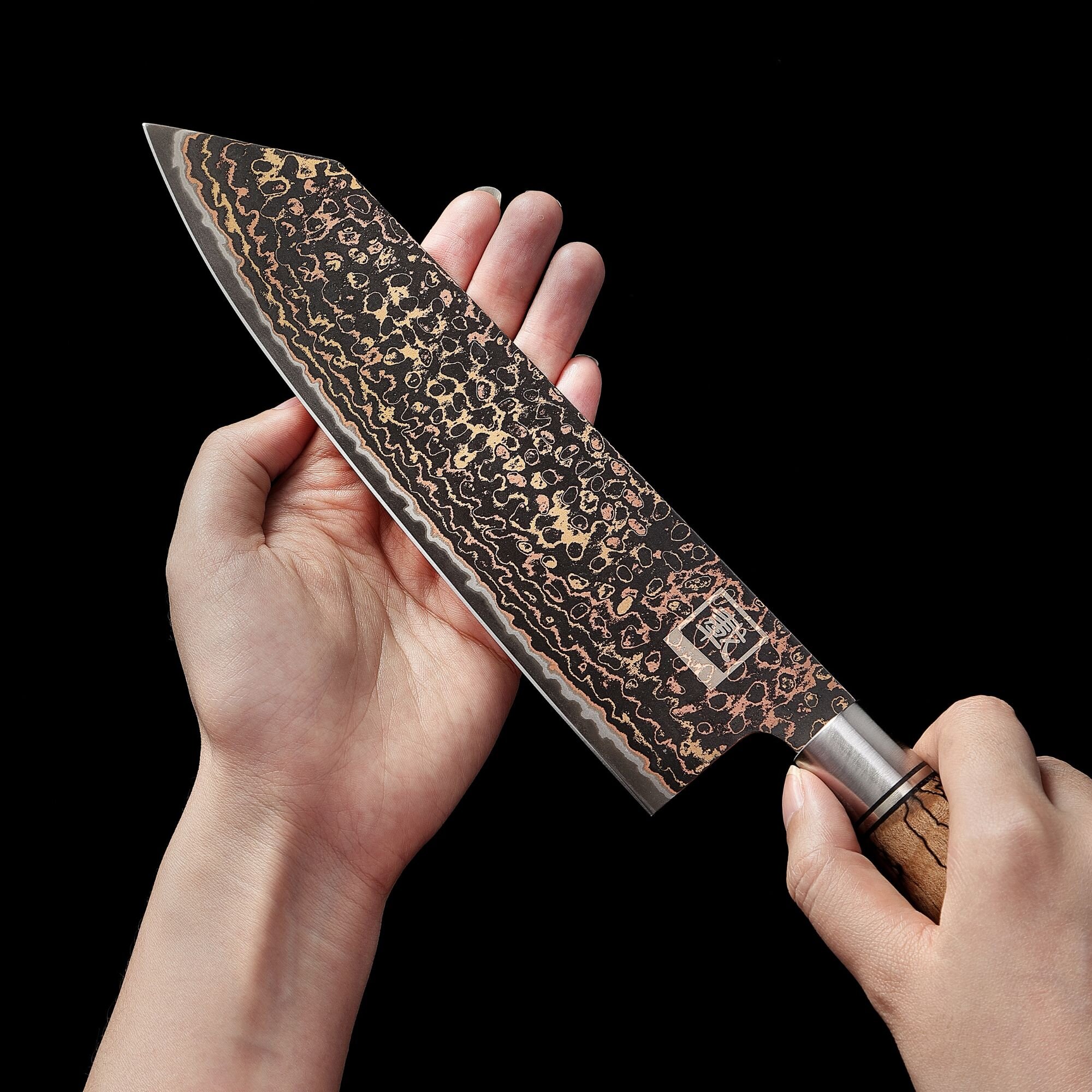 Zayiko BlackMagma - Kiritsuke 21cm - Damastmesser in schwarz mit Bronze- und Kupferelementen