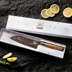 Zayiko BlackMagma - Santoku 16,5 cm - Damastmesser in schwarz mit Bronze- und Kupferelementen