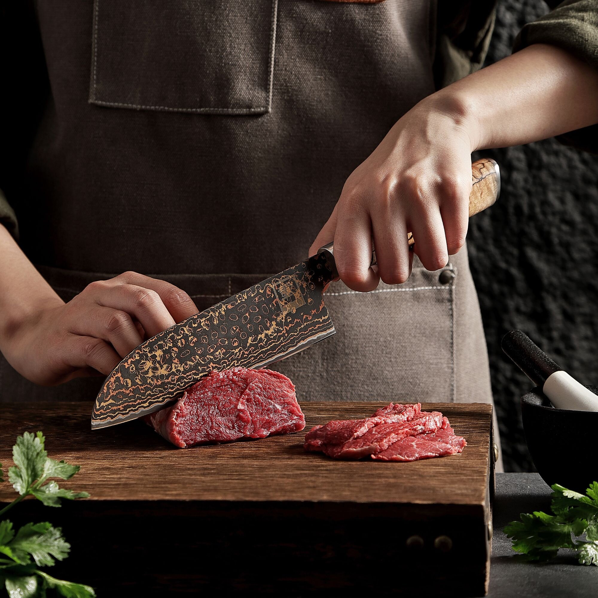 Zayiko BlackMagma - Santoku 16,5 cm - Damastmesser in schwarz mit Bronze- und Kupferelementen