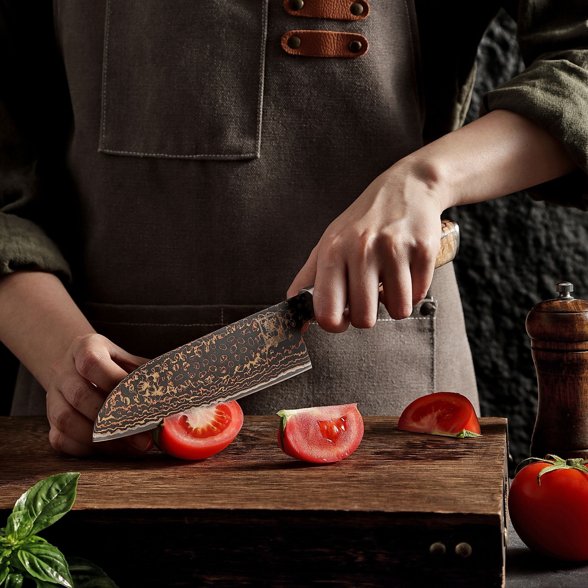 Zayiko BlackMagma - Santoku 16,5 cm - Damastmesser in schwarz mit Bronze- und Kupferelementen