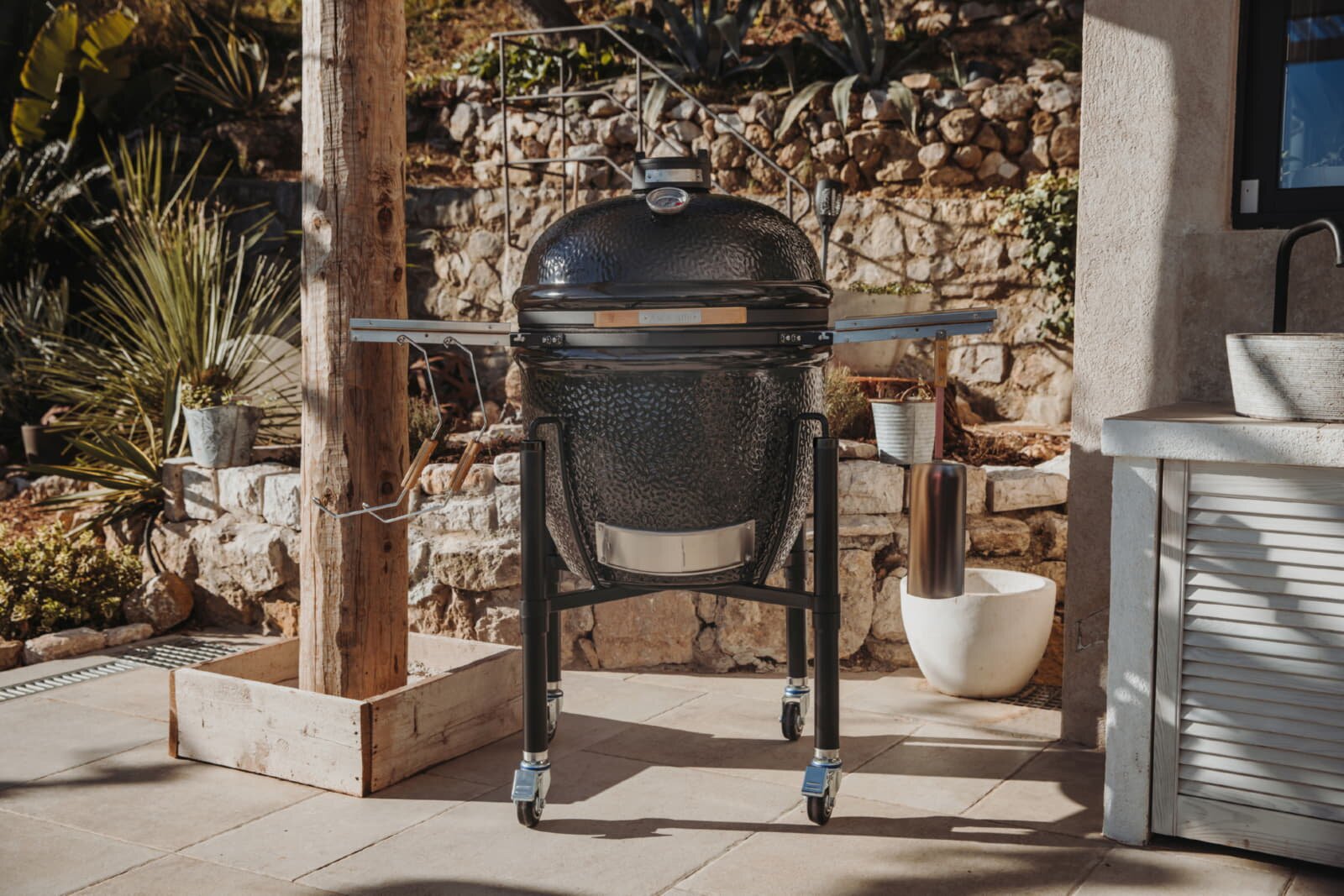 Keramikgrill Monolith One.66 (LeChef) inkl. Gestell, Schwarz