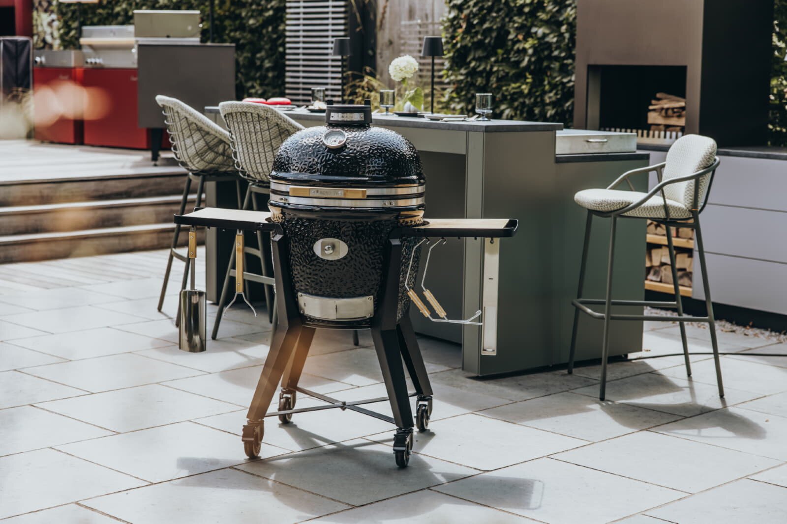 Keramikgrill Monolith Two.55 (Classic), Schwarz