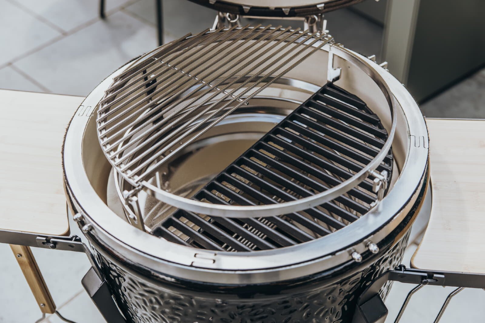 Keramikgrill Monolith Two.55 (Classic), Schwarz