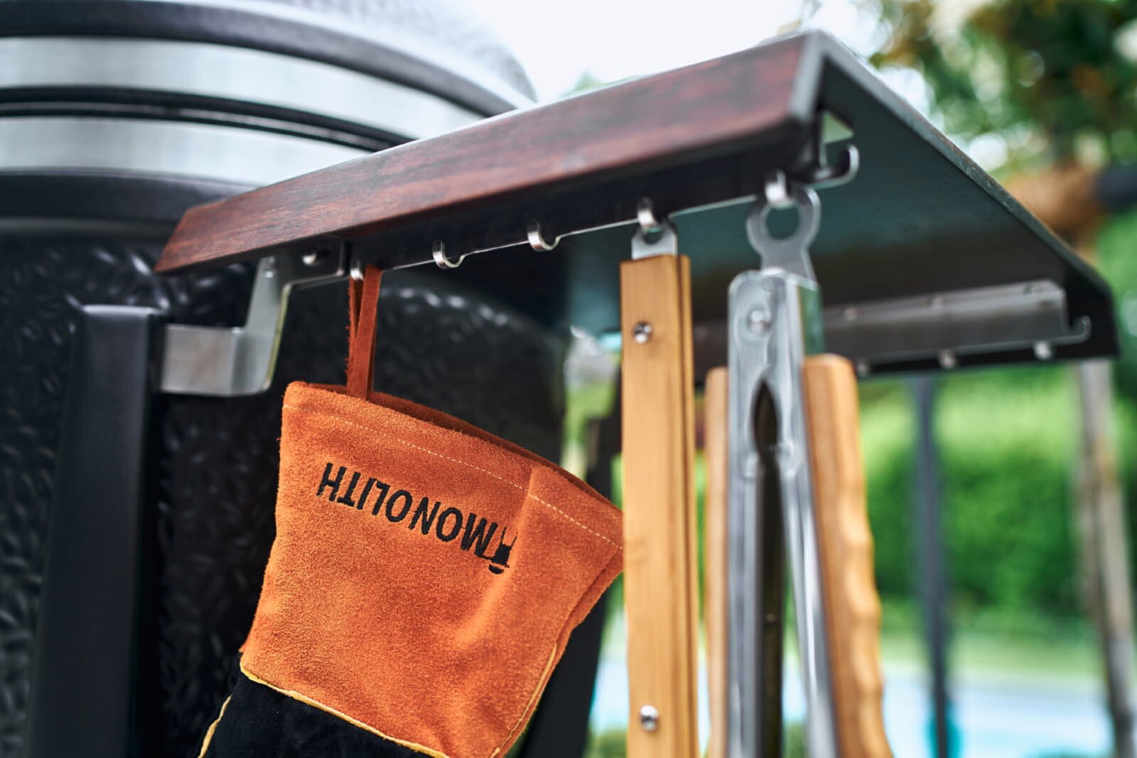 Monolith Gestell mit Seitentische für Avantgarde.66 (LeChef), Schwarz