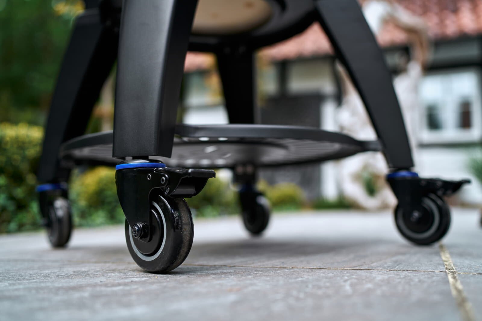 Monolith Gestell mit Seitentische für Avantgarde.66 (LeChef), Schwarz