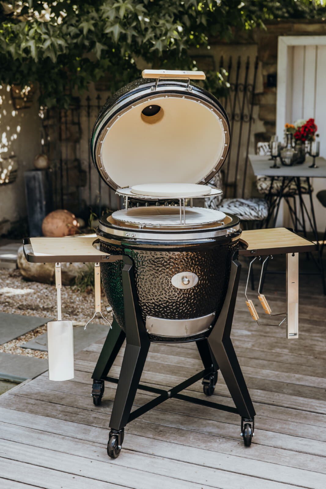 Keramikgrill Monolith Two.66 (LeChef) Starterset, Schwarz