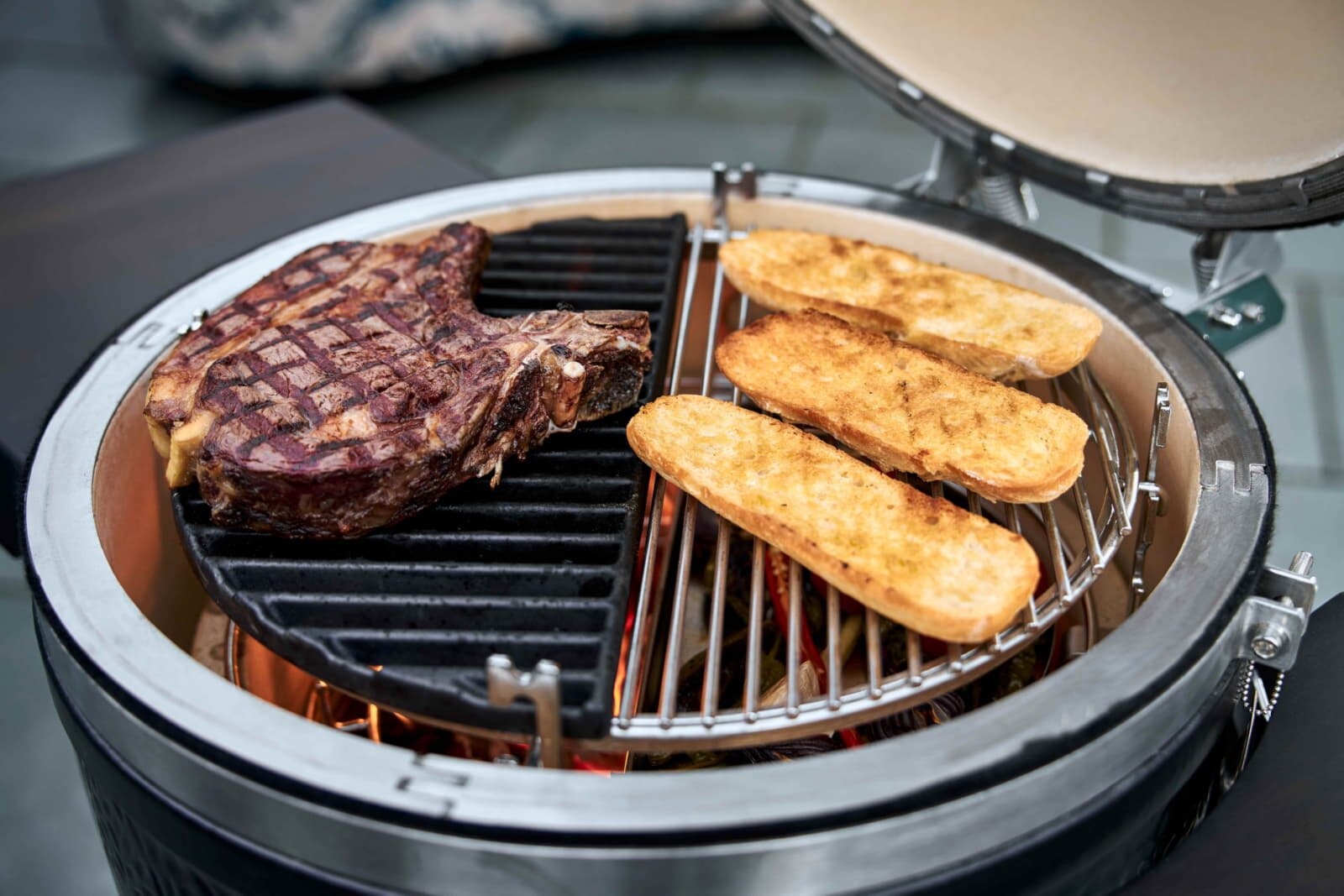 Keramikgrill Monolith Avantgarde.66 (LeChef), Schwarz - Starterset