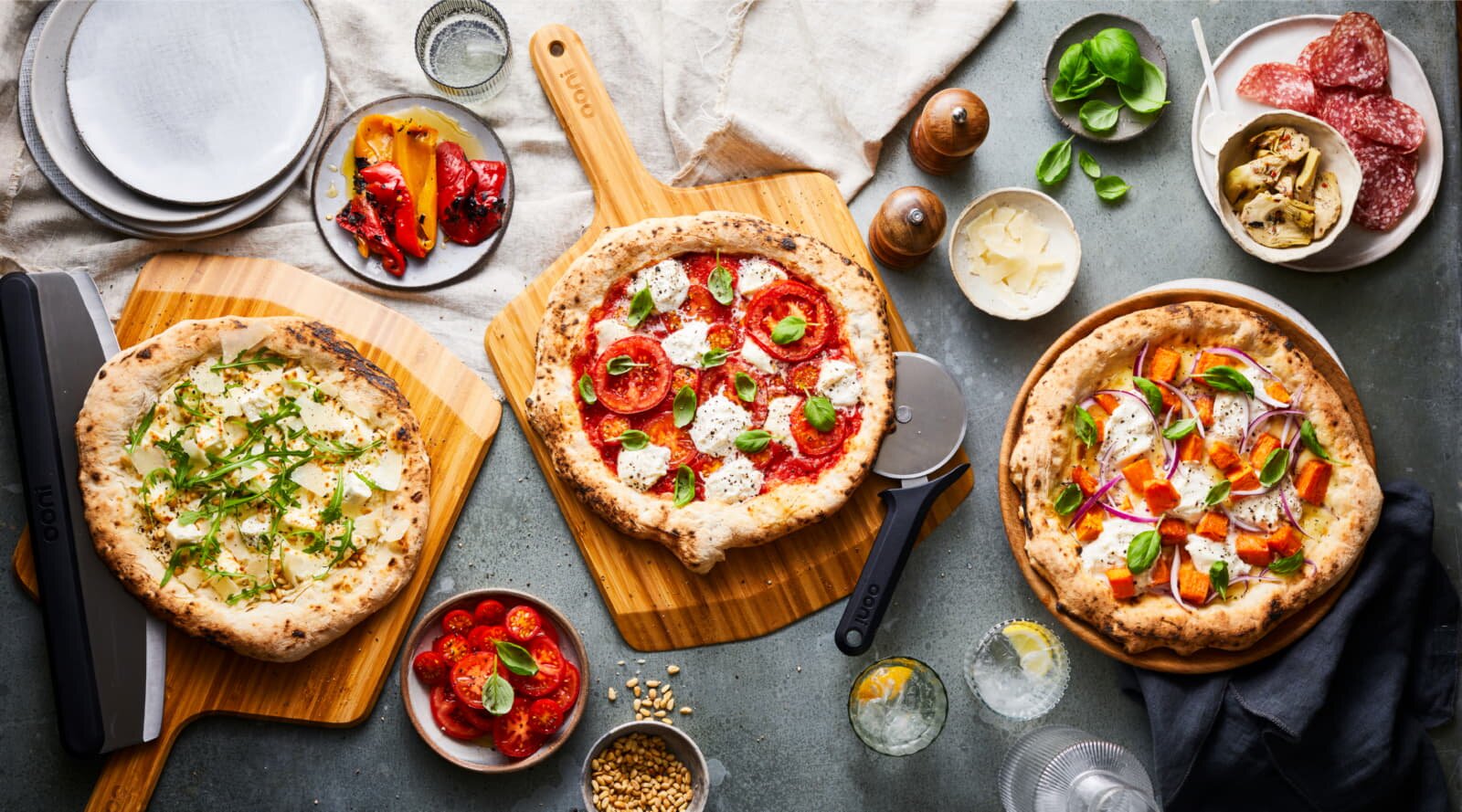 Ooni Pizzaschieber und Servierbrett aus Bambus - 35 cm