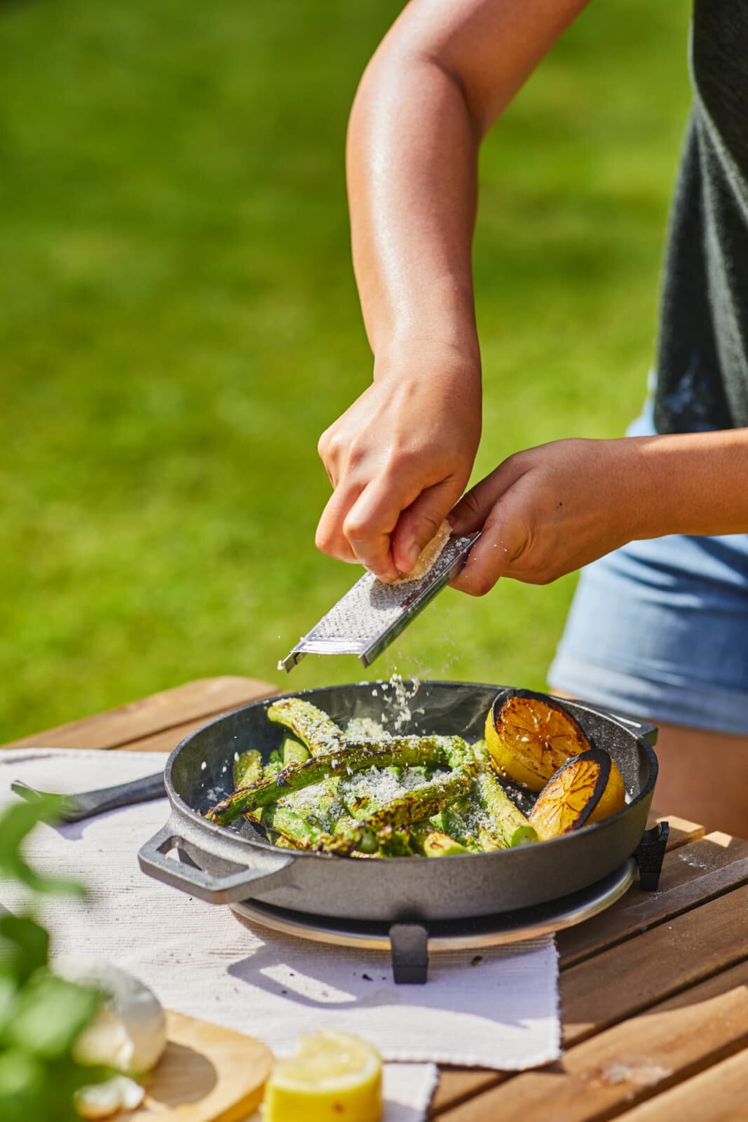 Ooni runde Gusseisenpfanne
