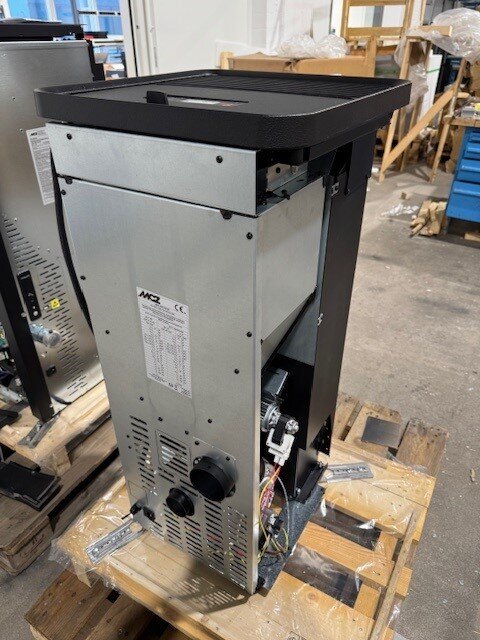 Pelletofen MCZ MIDA Air 8 R 5S (Anschluss hinten) - 8 kW - B-WARE