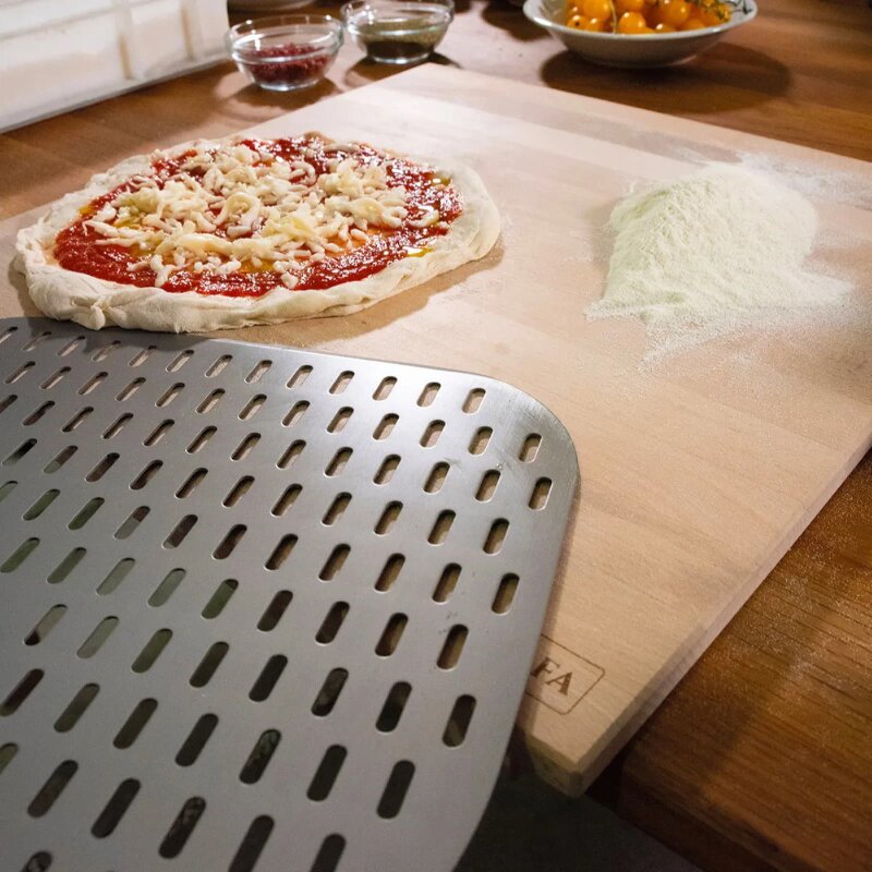 Alfa Pizza Kochbrett aus Buchenholz 50 x 50 cm