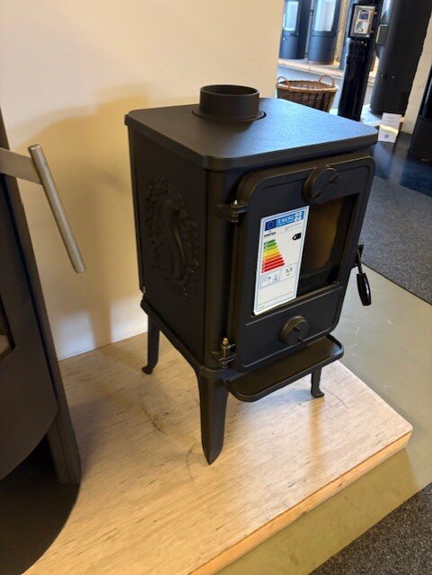 Kaminofen Gussofen Morsoe 1412 mit Eichhörnchen - 5 kW - AUSSTELLUNGSSTÜCK