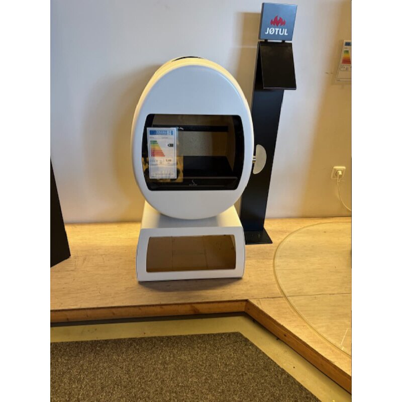 Kaminofen SCAN 66-4 mit eckigem Sockel (Plinth), weiß - 5 kW - AUSSTELLUNGSSTÜCK