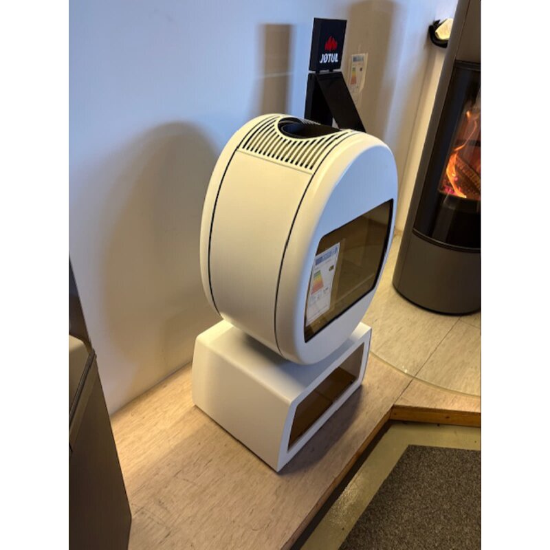 Kaminofen SCAN 66-4 mit eckigem Sockel (Plinth), weiß - 5 kW - AUSSTELLUNGSSTÜCK