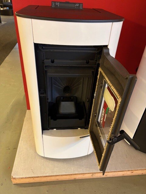 Pelletofen La Nordica Extraflame Prestige Line - Sabry  - 7 kW - Elfenbein - AUSSTELLUNGSSTÜCK