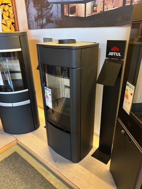 Kaminofen SCAN 65-1 Stahlmodell ohne Seitenfenster - 6 kW - Schwarz - AUSSTELLUNGSSTÜCK