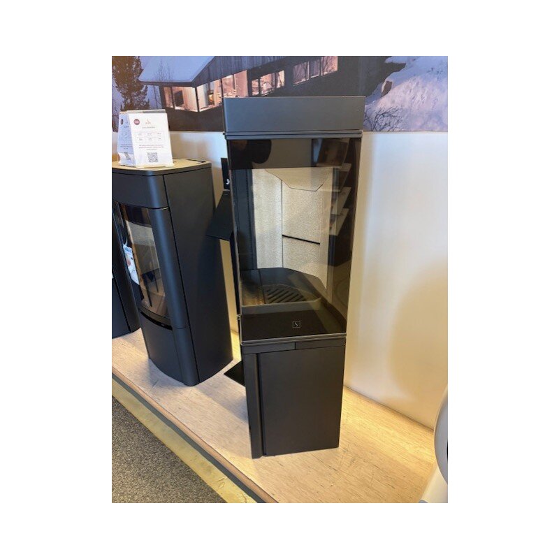 Kaminofen SCAN 80-2 - Sockel mit Tür - 6 kW - Schwarz - AUSSTELLUNGSSTÜCK